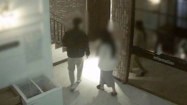 모텔 들어가는 피해자와 피의자 [경기안산상록서 제공 영상 캡처]