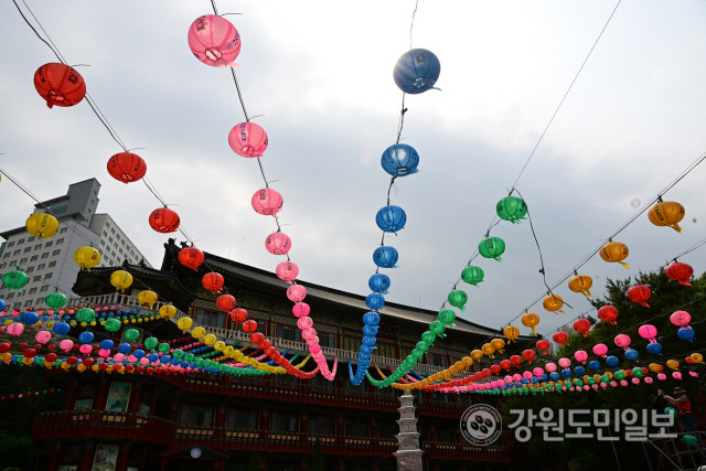 ▲ 부처님오신날을 한 달 여 앞둔 지난달 30일 춘천 삼운사의 모습 [강원도민일보 자료사진]