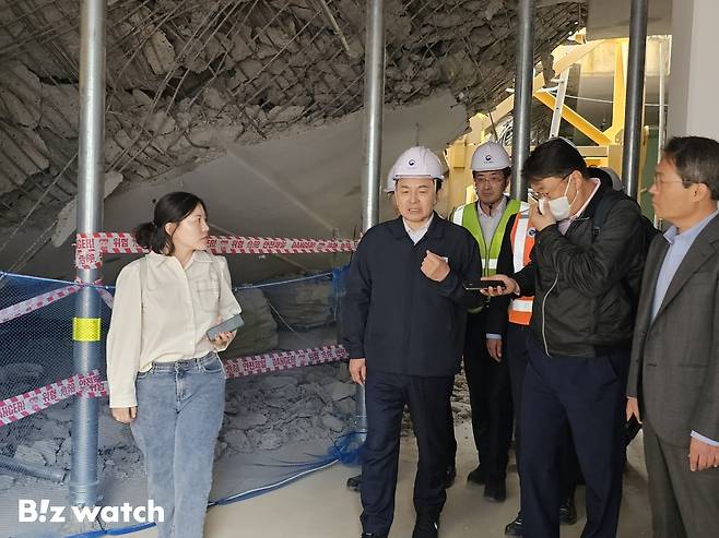 인천 검단신도시 한 아파트 지하주차장 붕괴 장소 방문한 원희룡 국토교통부장관/ 사진=송재민 기자 makmin@