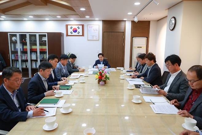 주광덕 남양주시장이 국토교통부 박재순 공공주택추진단장 및 LH 주요 관계자와 만나 왕숙신도시(왕숙·왕숙2지구)의 주요 현안에 대해 논의하는 자리를 가졌다.ⓒ남양주시