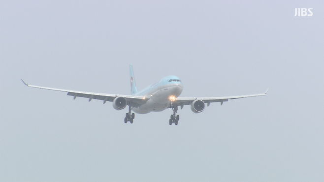 오늘(5일) 제주국제공항 항공기 운항 재개 모습