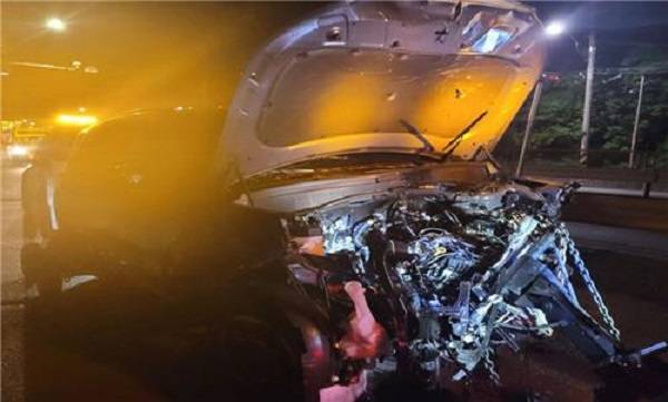 음주 역주행 차량에 치인 택시. 경기도소방재난본부 제공, 연합뉴스