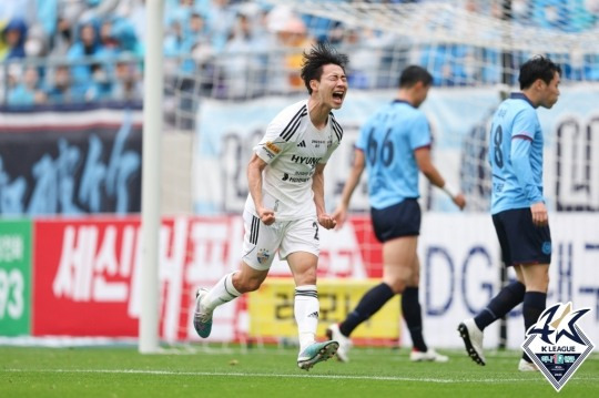 기뻐하는 울산 황재환 [한국프로축구연맹 제공]