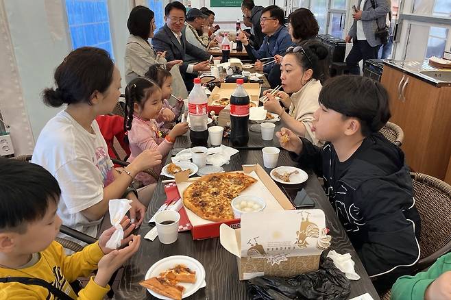 우크라이나 탈출 고려인 동포, 어린이날 나들이[광주 고려인마을 제공]