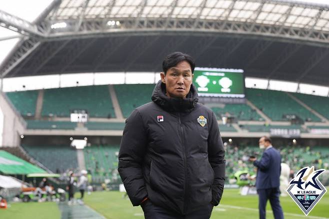 강원FC 최용수 감독. 사진=한국프로축구연맹