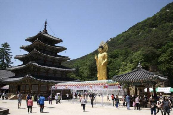 관람료를 받았던 충북 보은 법주사 전경(사진=보은군).