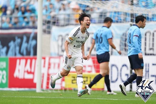 5일 열린 대구FC와의 경기에서 멀티골을 터뜨리며 울산의 3-0 완승을 이끈 황재환 사진=한국프로축구연맹 제공