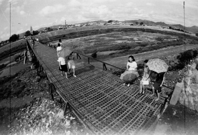 1962년 광주시 서구 양3동 발산마을 앞 광주천에 놓인 뽕뽕다리. 김홍인 작가 제공