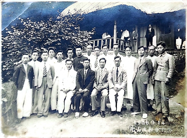 1936년 기독교한국침례회(기침)의 전신인 동아기독교 관계자들이 함경남도 원산에서 열린 대화회(총회)가 끝난 뒤 기념촬영을 한 모습. 오지원 박사 제공