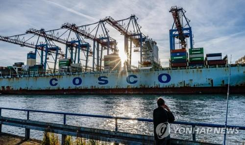 독일 함부르크항의 코스코 컨테이너선 [AFP 연합뉴스 자료사진. 재판매 및 DB 금지]