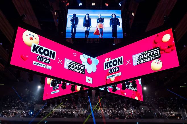 지난해 일본 도쿄 '아리아케 아레나'에서 열린 'KCON 2022 JAPAN(케이콘 2022 재팬)'. /CJ ENM 제공