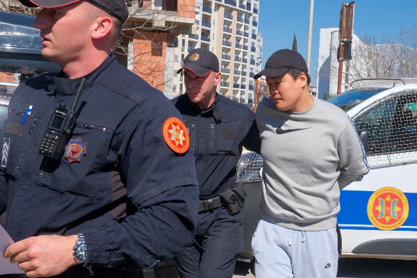 권도형 테라폼랩스 대표가 3월 24일(현지시각) 몬테네그로 수도 포드고리차에서 법정에 출석하고 있다. AP뉴시스