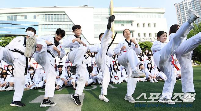 학교체육. 경기도 화성시 동탄국제고등학교 학생들이 아침에 태권도를 하고 있다. 화성=박재만 기자pjm@sportschosun.com/2023.05.10/