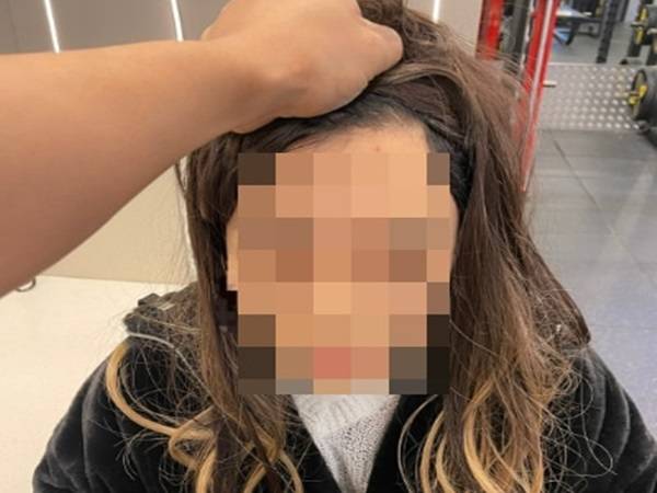 지난 19일 서울 영등포구 헬스장에 여장을 하고 들어간 남자의 모습. /사진=온라인 커뮤니티