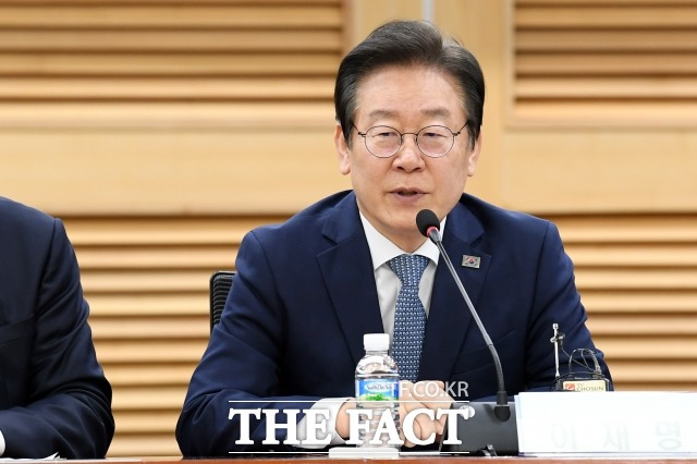 당 지도부도 이날 김 의원이 상임위 도중 가상자산 거래를 했다는 보도가 나오자 '윤리감찰'을 긴급 지시하며 수습에 나섰다. /남용희 기자