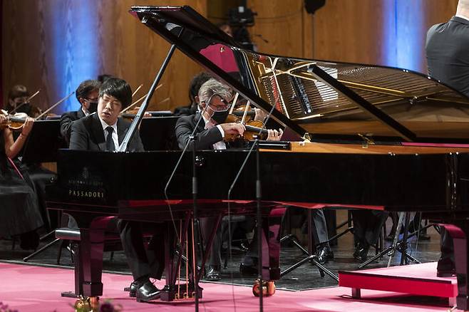 피아니스트 박재홍이 부소니 콩쿠르에서 연주하고 있다. 출처 : 부소니 콩쿠르 홈페이지