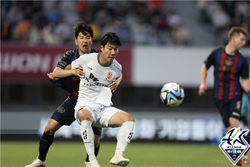 제주 서진수는 데뷔 첫 멀티골을 장식하며 5연승에 앞장섰다. [한국프로축구연맹 제공]