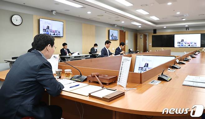 지난달 28일 이상일 용인시장이 전국대도시시장협의회 영상회의를 주재하고 있는 모습.(용인시 제공)