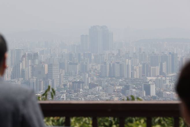 서울 남산에서 내려다 본 일대 아파트./연합뉴스