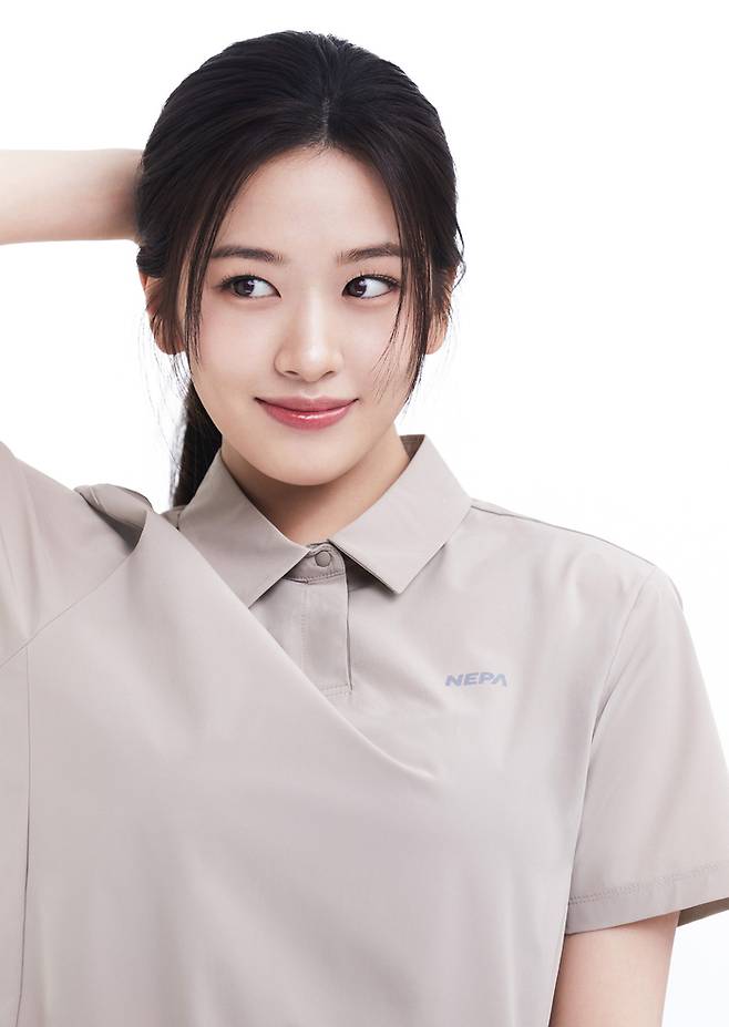 아이스테크쉘 반팔 라운드 티셔츠. 네파 제공