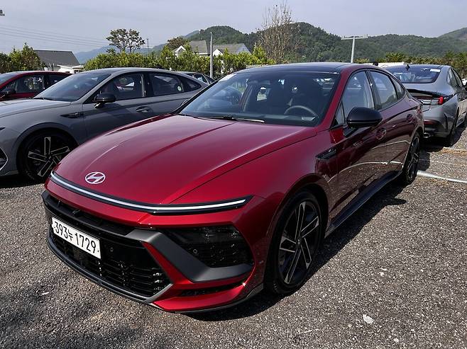 사진 : 현대차 쏘나타 디 엣지 N 라인