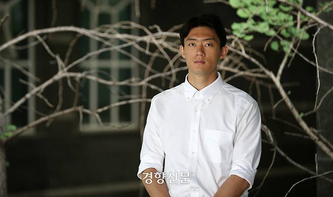 전직 대통령 고 전두환씨의 손자 전우원씨가 15일 서울 중구 경향신문사에서 본지와 인터뷰를 하고 있다. 권도현 기자