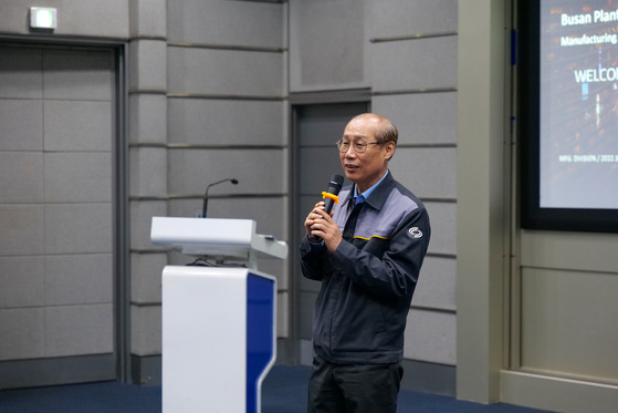 Lee Hae-jin, head of manufacturing at Renault Korea Motors, talks during a press conference at the French carmaker's plant in Busan on May 17. [RENAULT KOREA MOTORS]