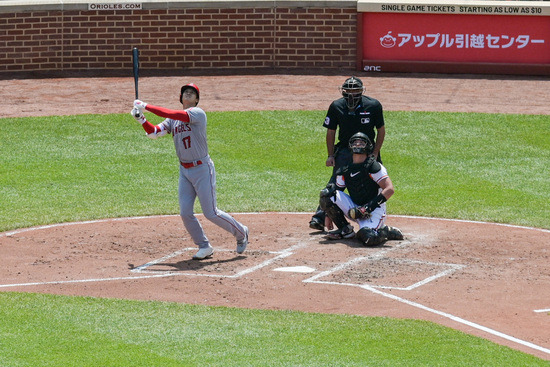 미국 프로야구 메이저리그(MLB) LA에인절스 오타니 쇼헤이가 19일(한국시각) 미국 메릴랜드 볼티모어 오리올 파크 앳 캠든 야즈에서 열린 볼티모어 오리올스와의 원정경기에 3번 지명타자로 선발 출장해 5타수 2안타(1홈런) 2타점 1득점을 기록하며 팀을 승리로 이끌었다. 사진은 이날 오타니의 모습. /사진=로이터