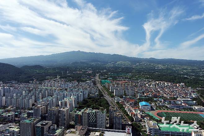 제주도심 전경. 이인 기자