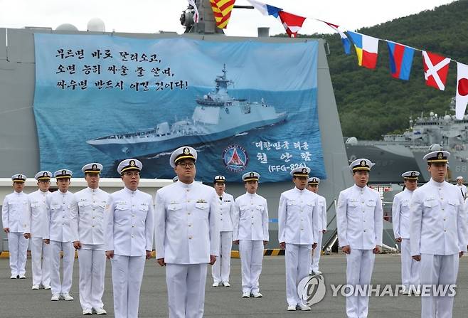 '부활한 천안함'…진해 군항서 해군 신형 호위함 천안함 취역식 [촬영 김동민]