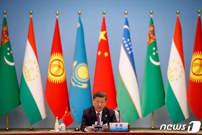 19일 중국 시안에서 열린 중국과 중앙아시아 5개국 정상회담에서 시진핑 중국 국가주석이 연설하고 있다. ⓒ 로이터=뉴스1 ⓒ News1 권진영 기자