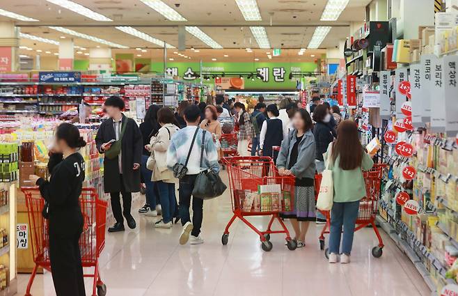 23일 한국은행이 발표한 '5월 소비자동향조사' 결과에 따르면, 5월 기대인플레이션율은 3.5%로 집계됐다. ⓒ연합뉴스