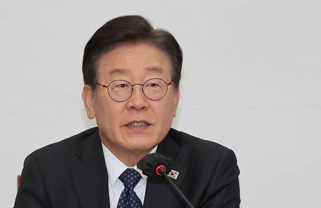 이재명 더불어민주당 대표가 24일 오전 서울 여의도 국회에서 열린 청년미래연석회의 출범식에서 축사하고 있다. ⓒ연합뉴스