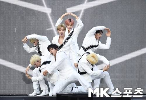 K-POP 축제 ‘제29회 드림콘서트’가 성대한 막을 올렸다.