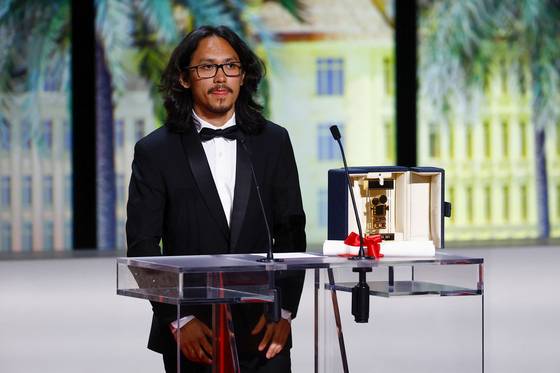 27일(현지시간) 진행 된 제76회 칸국제영화제 폐막식에서 '퍼펙트 데이즈(Perfect Days)'의 일본 배우 야쿠쇼 코지가 남우주연상을 수상했다. 〈사진=REUTERS·연합뉴스〉