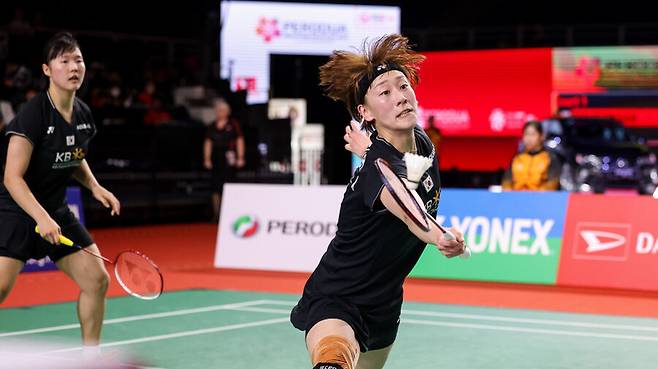 ▲ 이소희(앞)와 백하나 ⓒBWF 홈페이지 캡처