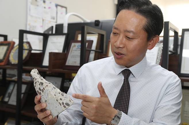 연구 설명하는 최세진 교수 [촬영:임채두 기자]