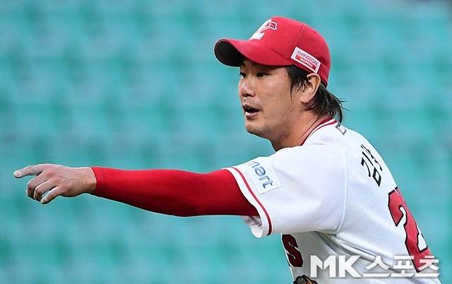 롯데가 김광현 공포증에서 벗어나지 못하고 있다.     사진=김영구 기자