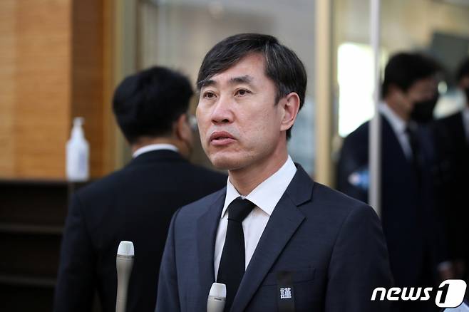 (목포=뉴스1) 정다움 기자 = 하태경 국민의힘 의원이 22일 오전 전남 목포 한 장례식장에서 엄수된 북한군에 피격돼 사망한 해양수산부 고 이대준 주무관의 영결식에 참석해 발언을 하고 있다. 2022.9.22/뉴스1  Copyright (C) 뉴스1. All rights reserved. 무단 전재 및 재배포 금지.