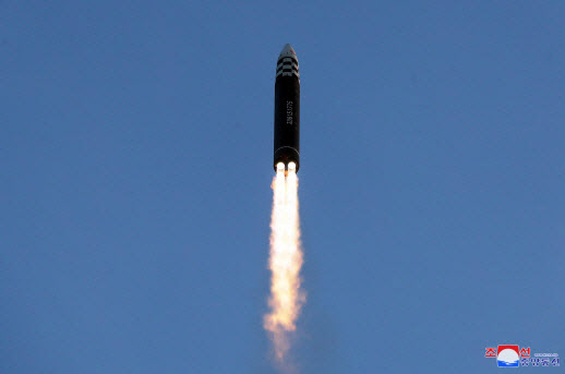 북한 대륙간 탄도미사일(ICBM) ‘화성-17형’  (사진=연합뉴스)