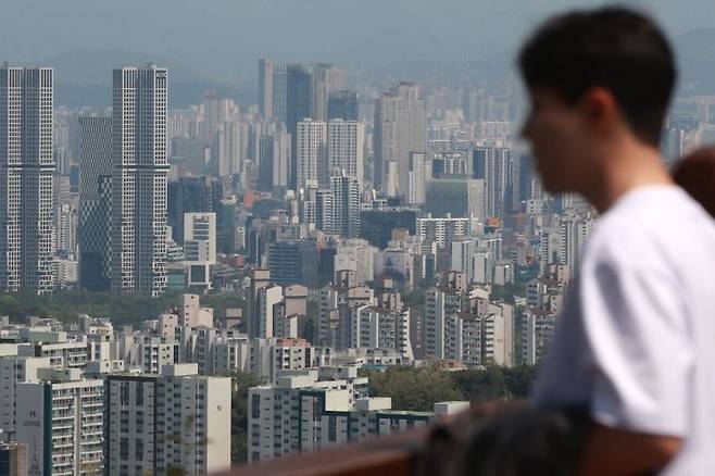 서울 남산에서 바라본 시내 아파트 단지 [이미지출처=연합뉴스]