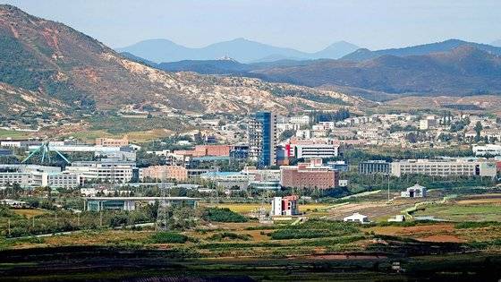 지난 9일 경기도 파주시 서부전선 도라전망대에서 바라본 개성공단 일대의 모습. 연합뉴스