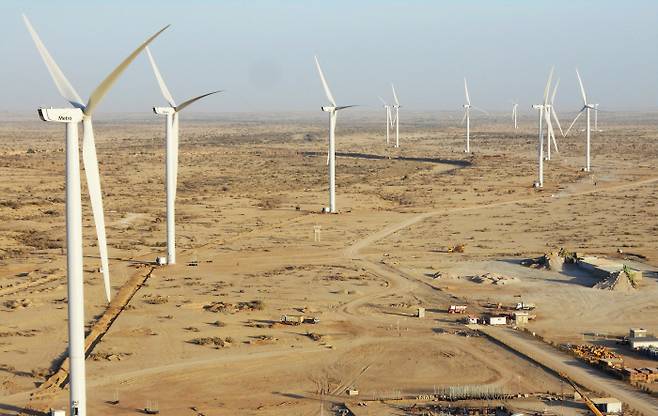 DL에너지의 파키스탄 메트로 풍력단지 전경. DL에너지는 파키스탄·요르단·칠레 등에서 발전사업을 개발·투자하며 글로벌 발전사업 기업으로 도약했다.