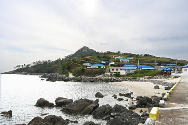 풍성사구 바로 옆에 위치한 성촌마을. 육지와 바람이 달라 여름에도 시원하다고 자랑한다.