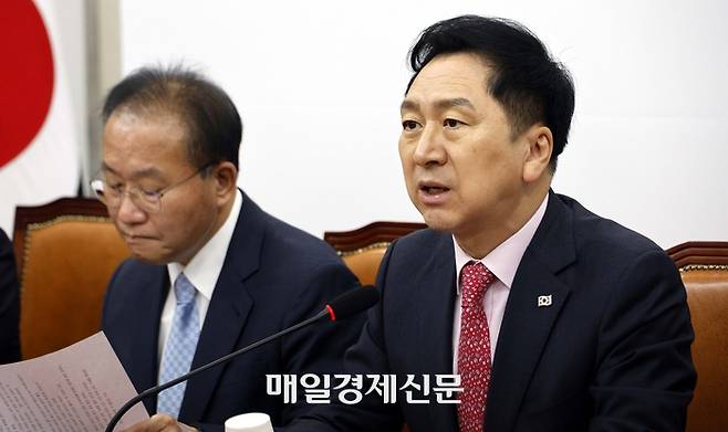 국민의힘 김기현 대표(오른쪽)와 윤재옥 원내대표 [김호영기자]