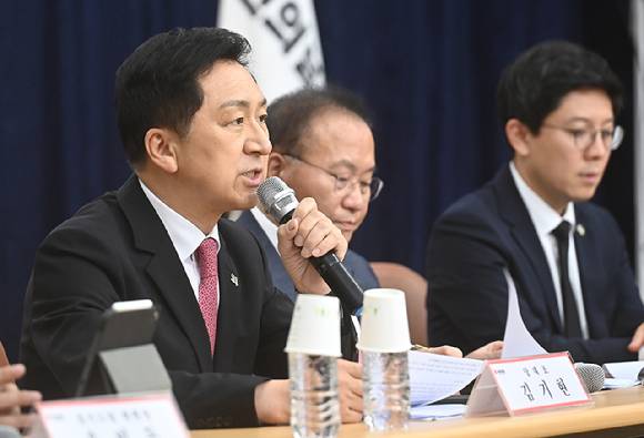 김기현 국민의힘 대표가 1일 오전 경기도 수원시 국민의힘 경기도당에서 열린 현장 최고위원회의에서 발언하고 있다. 2023.06.01. [사진=뉴시스]