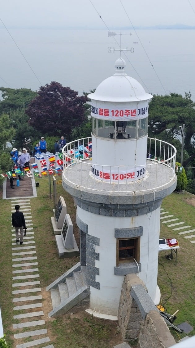 인천 팔미도등대가 건립 120주년을 맞았다. 인천해수청