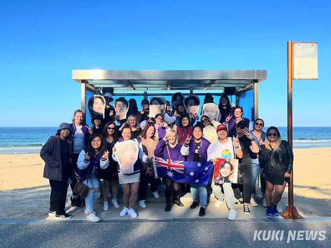 2022년 BTS 호주 팬클럽 한국 투어 사진(강원도 주문진 해수욕장).