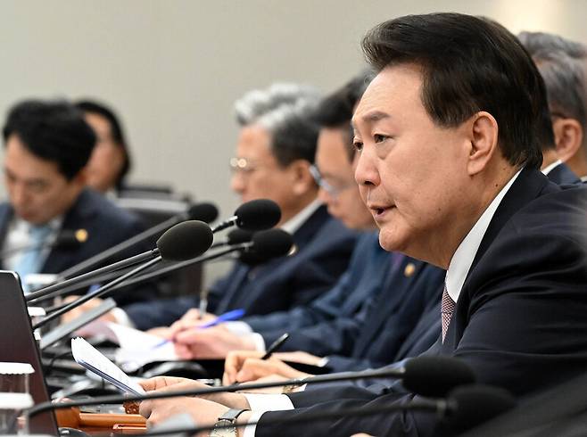 2023년 5월23일 윤석열 대통령이 서울 용산 대통령실 청사에서 열린 국무회의에 참석해 발언하고 있다. 대통령실사진기자단