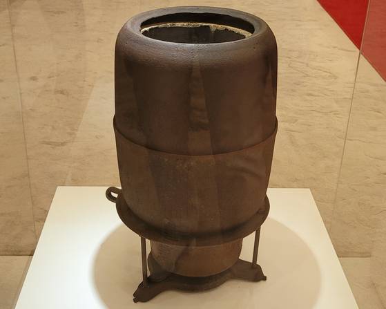 최규하 전 대통령 '연탄난로'.  문소영 기자